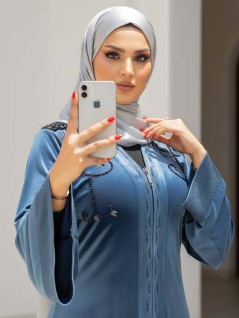 عباية مخمل شانيل شك حجر كريستال يدوي